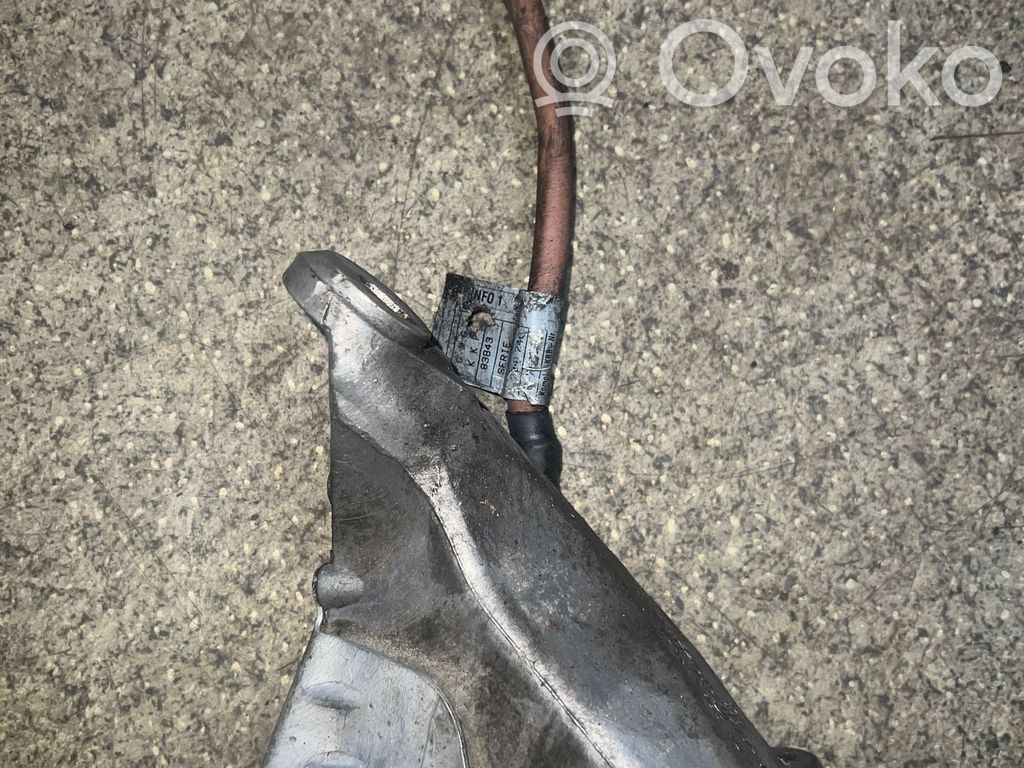 Engine mounting bracket   6753296