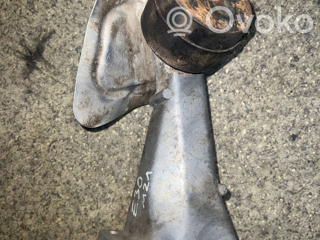 BMW 3 E30 Engine mounting bracket 