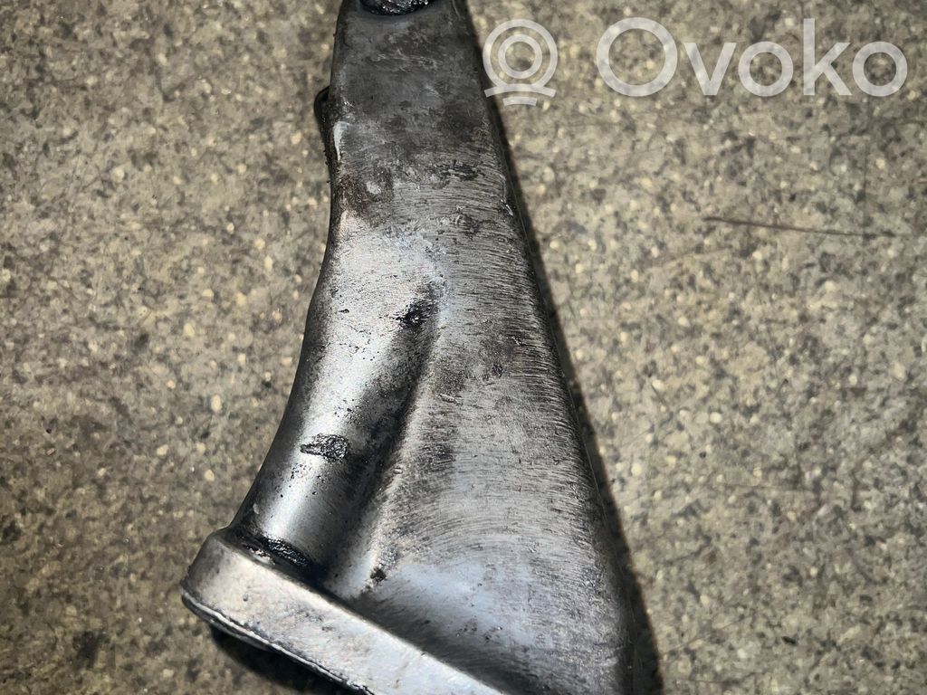 BMW 5 E28 Engine mounting bracket 