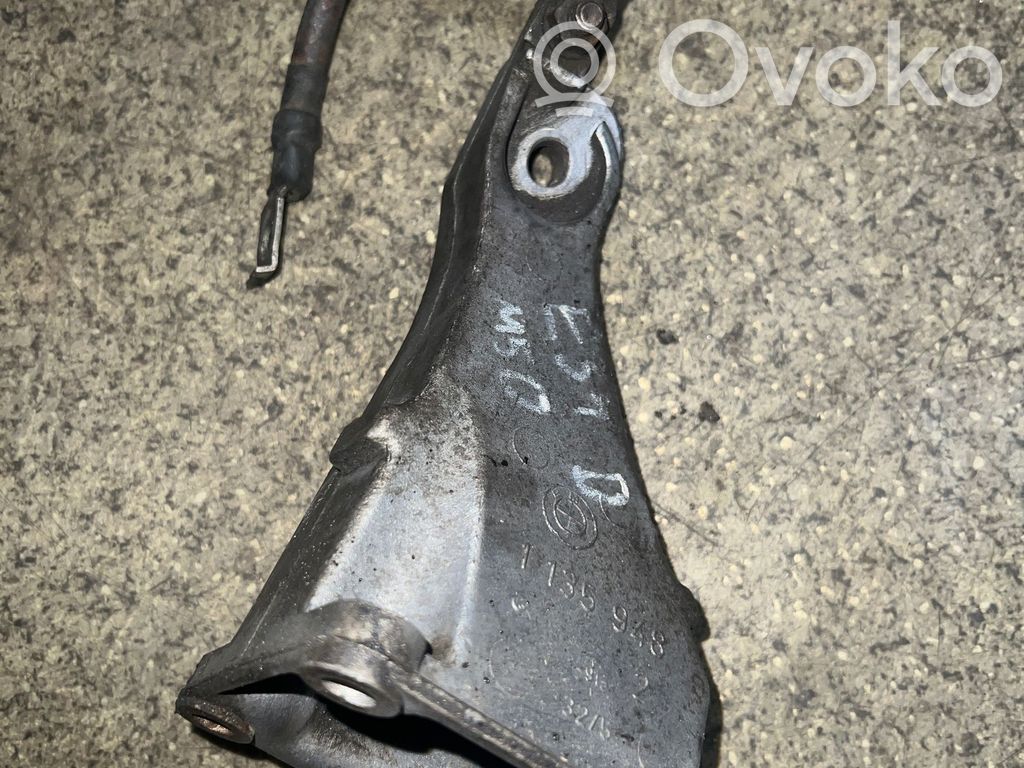BMW 5 E34 Engine mounting bracket 