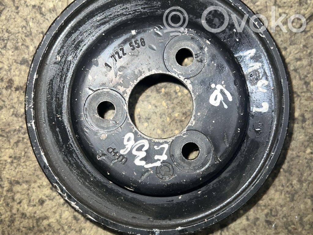 BMW 3 E36 Ohjaustehostimen pumpun hihnapyörä 