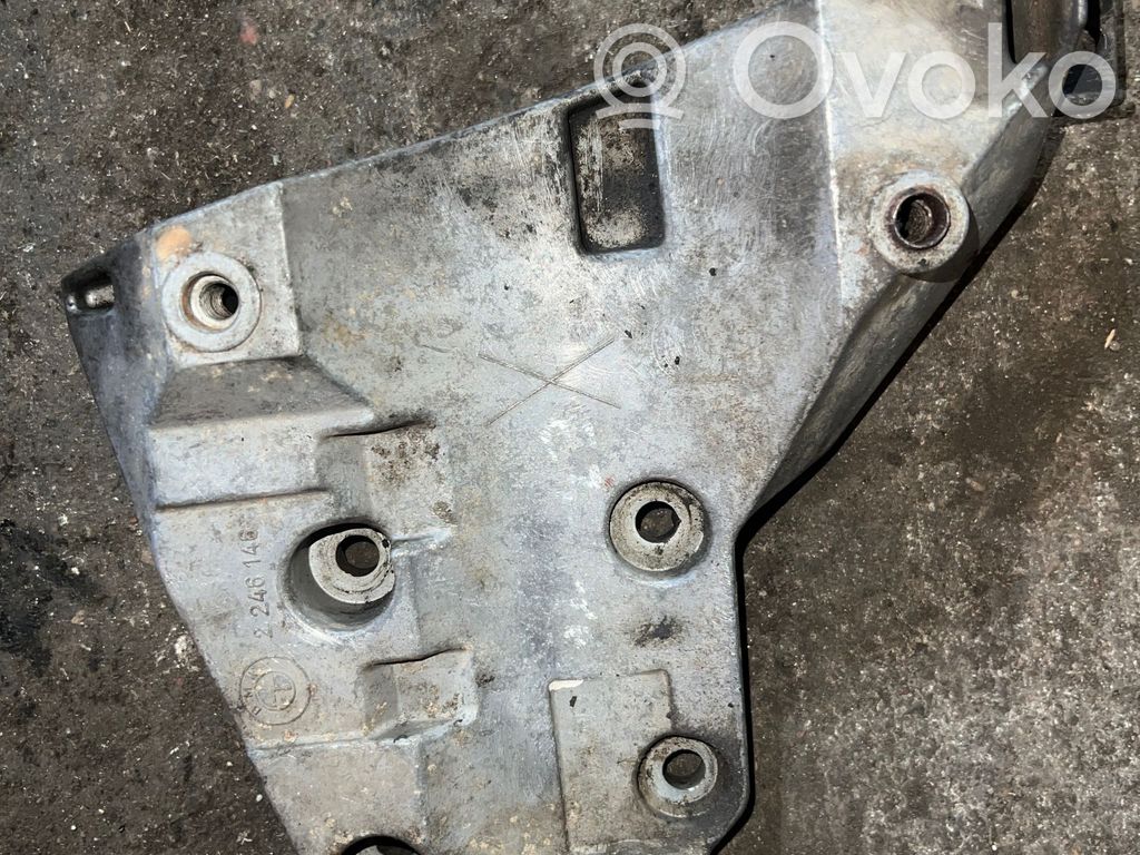 BMW 5 E39 A/C compressor mount bracket 