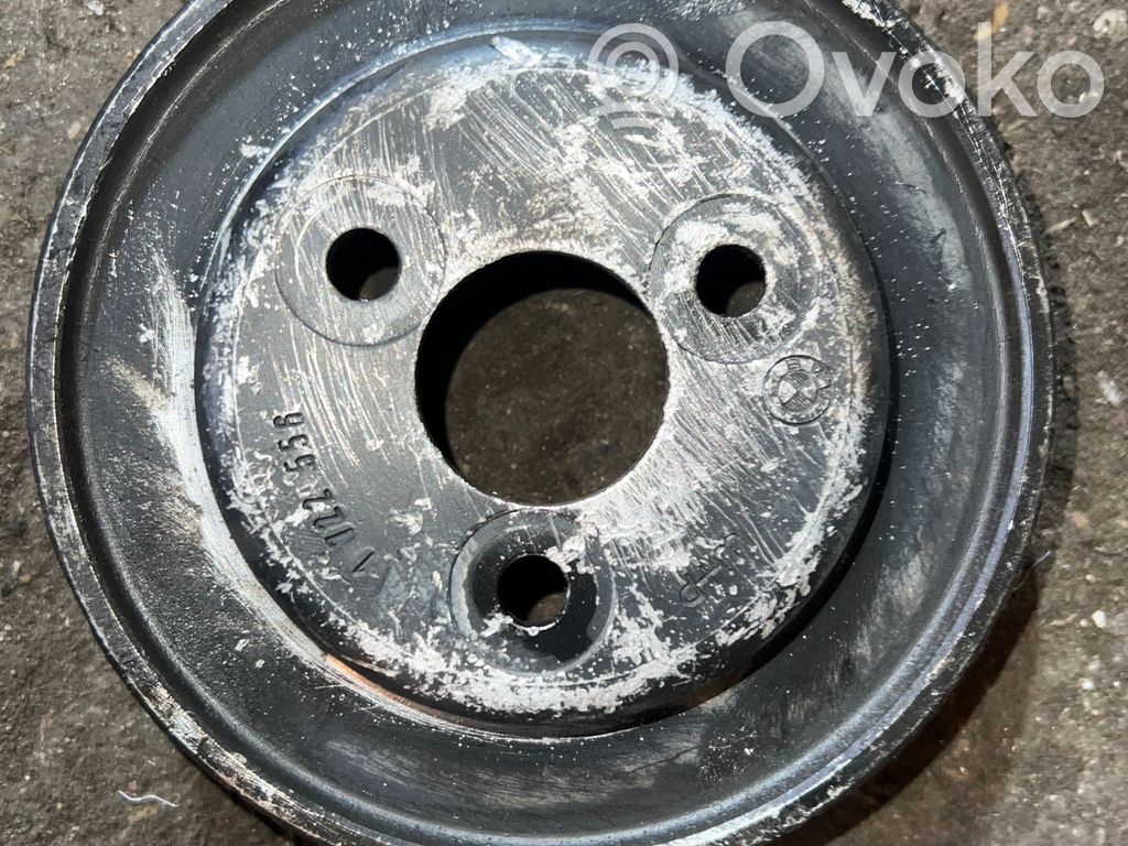BMW 3 E36 Ohjaustehostimen pumpun hihnapyörä 