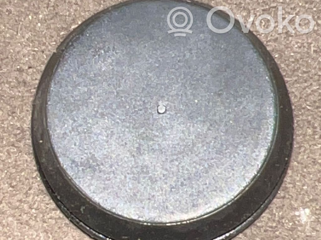 BMW 7 E65 E66 Muu moottoritilan osa 