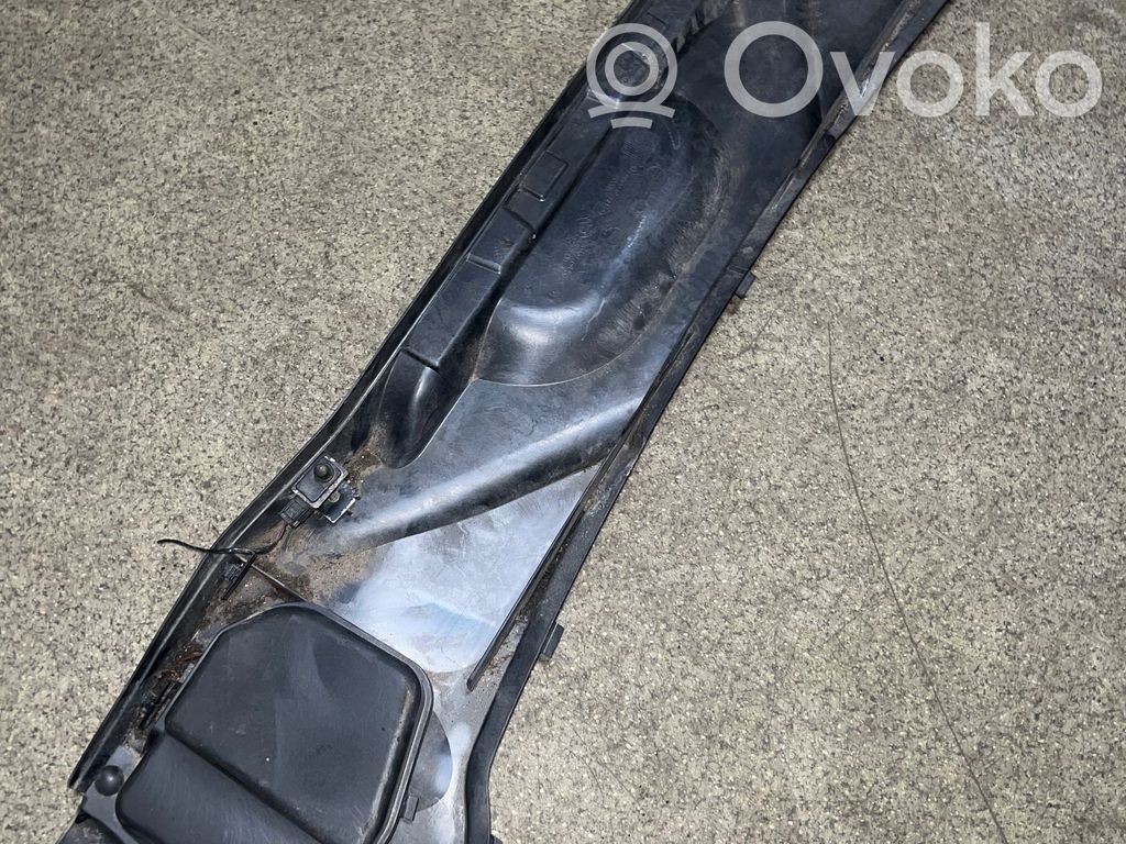 BMW 1 E81 E87 Cita veida ārēja detaļa 