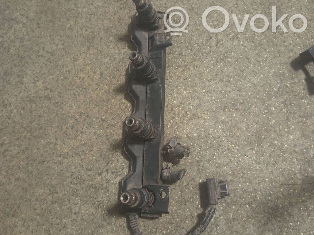 BMW 5 E34 Degalų magistralinis vamzdelis 