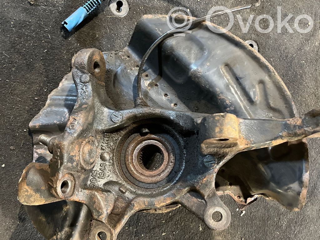 BMW X5 E53 Priekšējā riteņa rumbas vārpstas šarnīrs (stupica, capfa) 