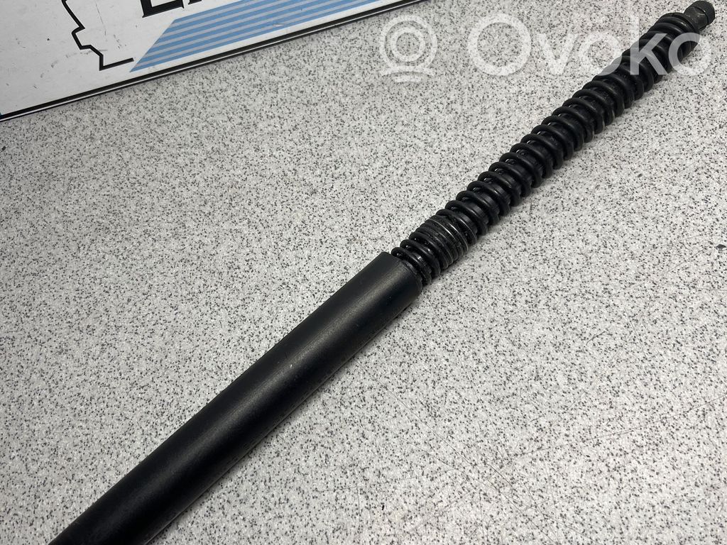BMW 7 E65 E66 Tailgate/trunk strut/damper 