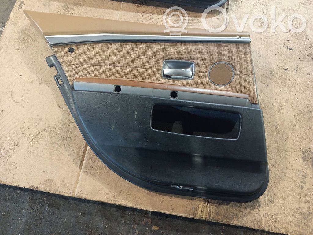 BMW 7 E65 E66 Apšuvums aizmugurējām durvīm 