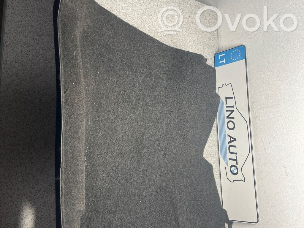 Trunk/boot lower side trim panel   7024858