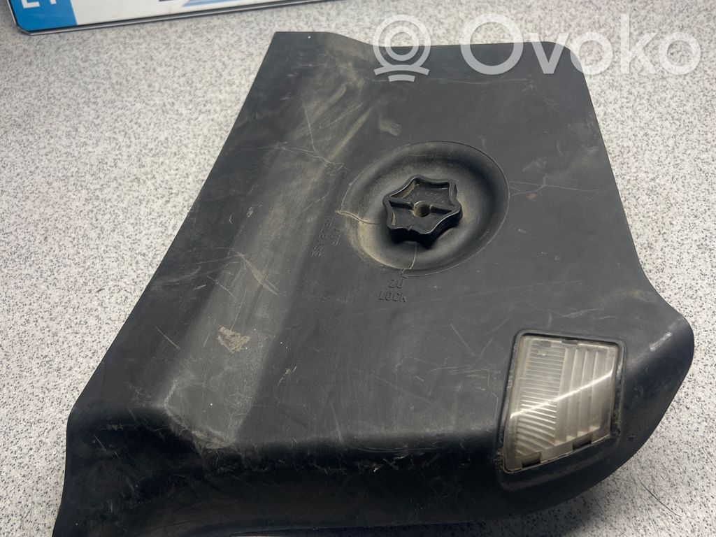 BMW 3 E36 Aizmugures spuldzes vāka turētājs 