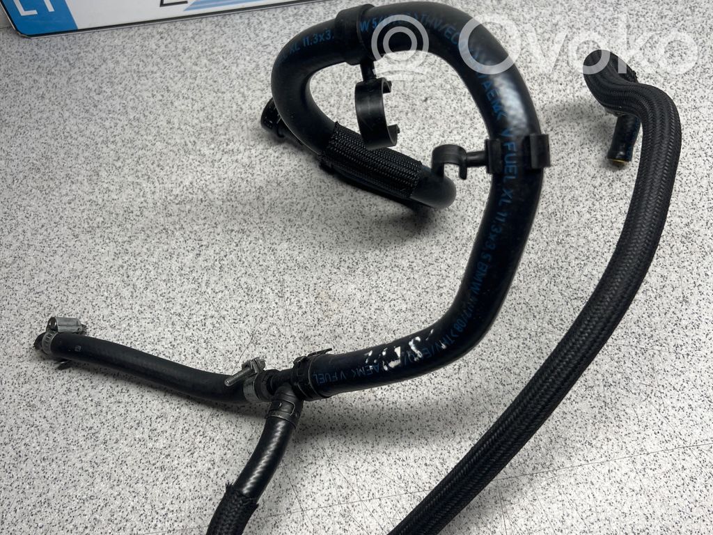 BMW 5 E60 E61 Fuel line pipe 