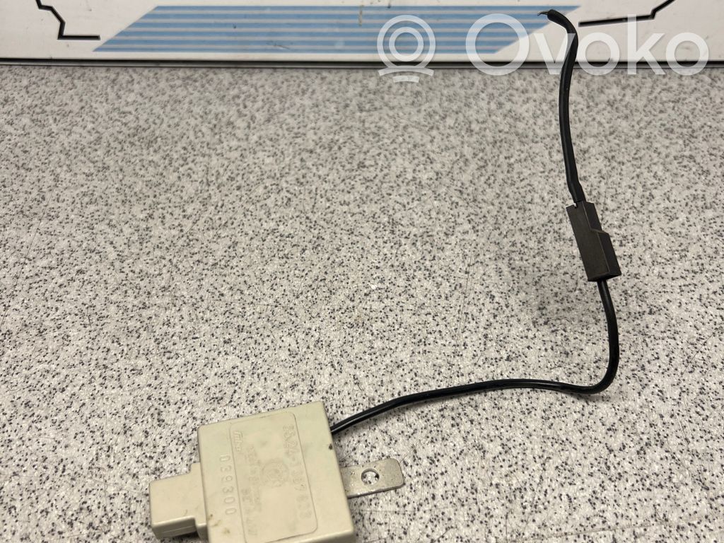 BMW 3 E36 Antenos stiprintuvas 