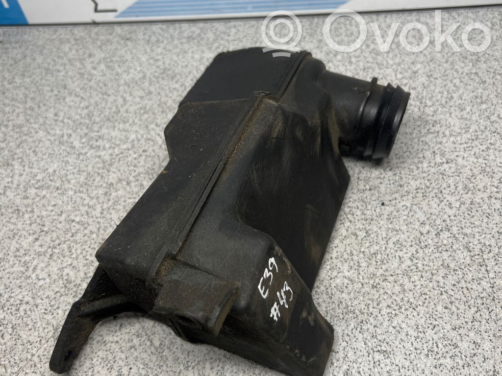 BMW 5 E39 Oro paėmimo kanalo detalė (-ės) 
