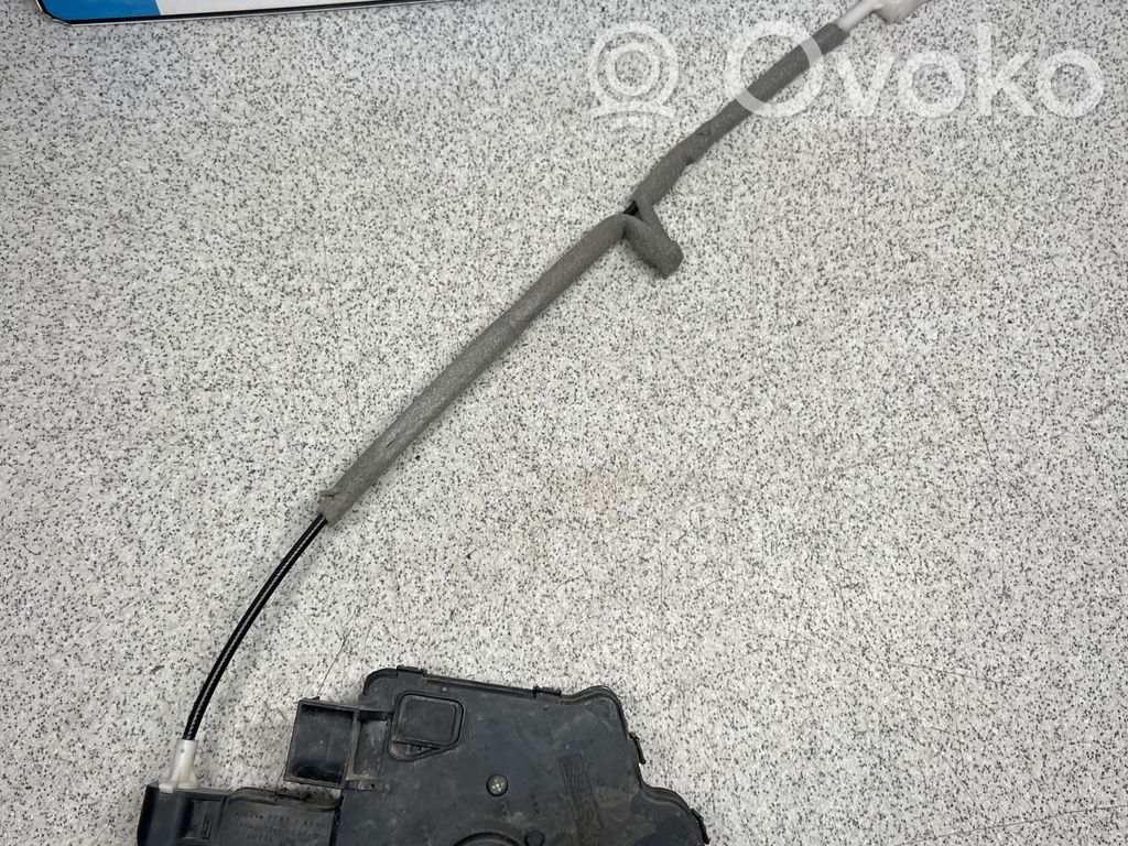 BMW 3 E46 Priekšpusē slēdzene 
