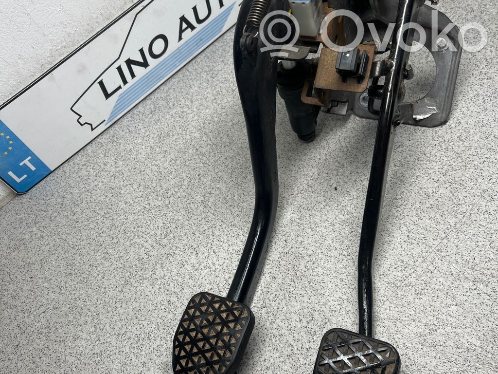 BMW 3 E46 Pedal assembly 