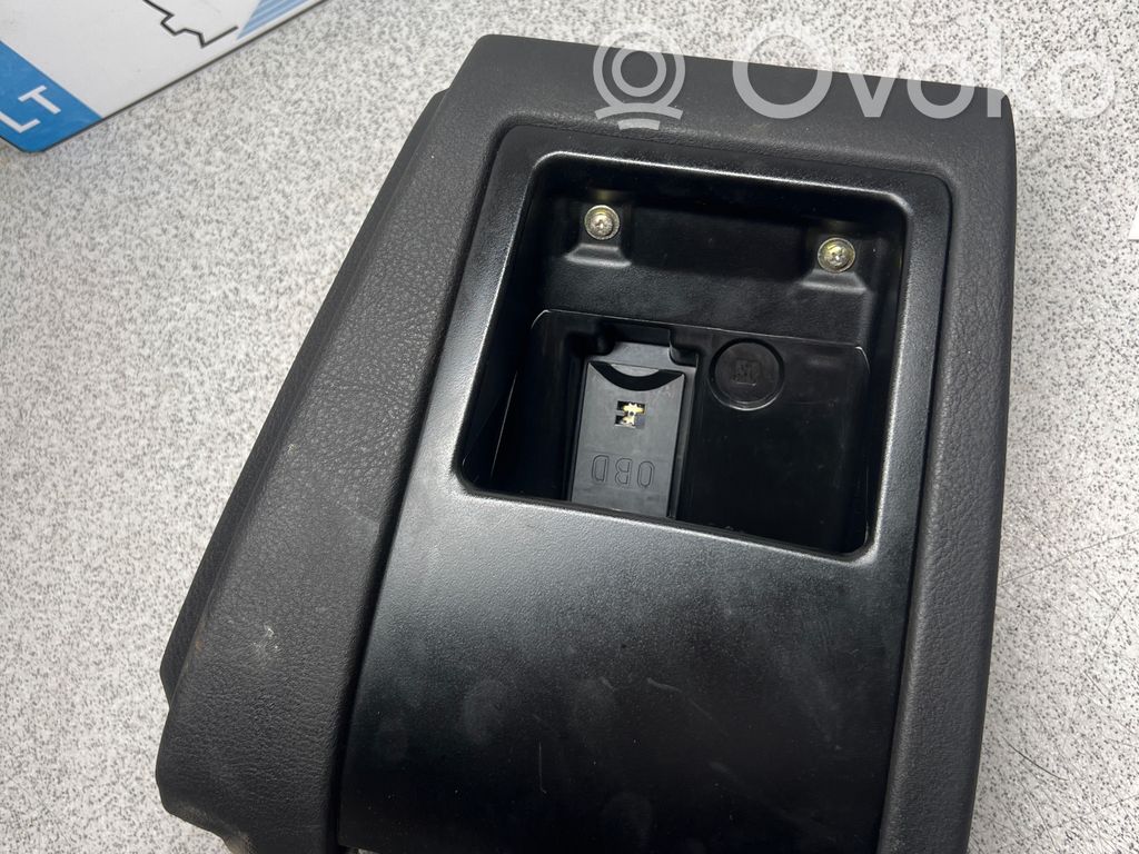 BMW 5 E39 Mantu nodalījums 