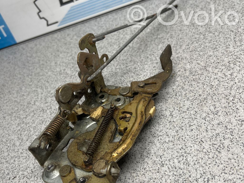 Front door lock   1876385