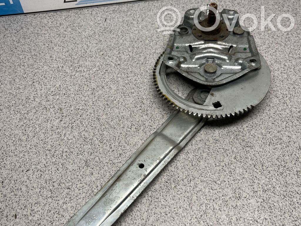 BMW 3 E36 Regulador manual de la ventanilla trasera 