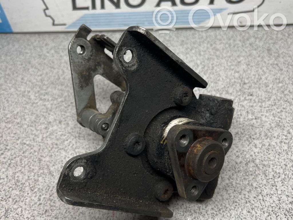BMW 5 E39 Power steering pump 