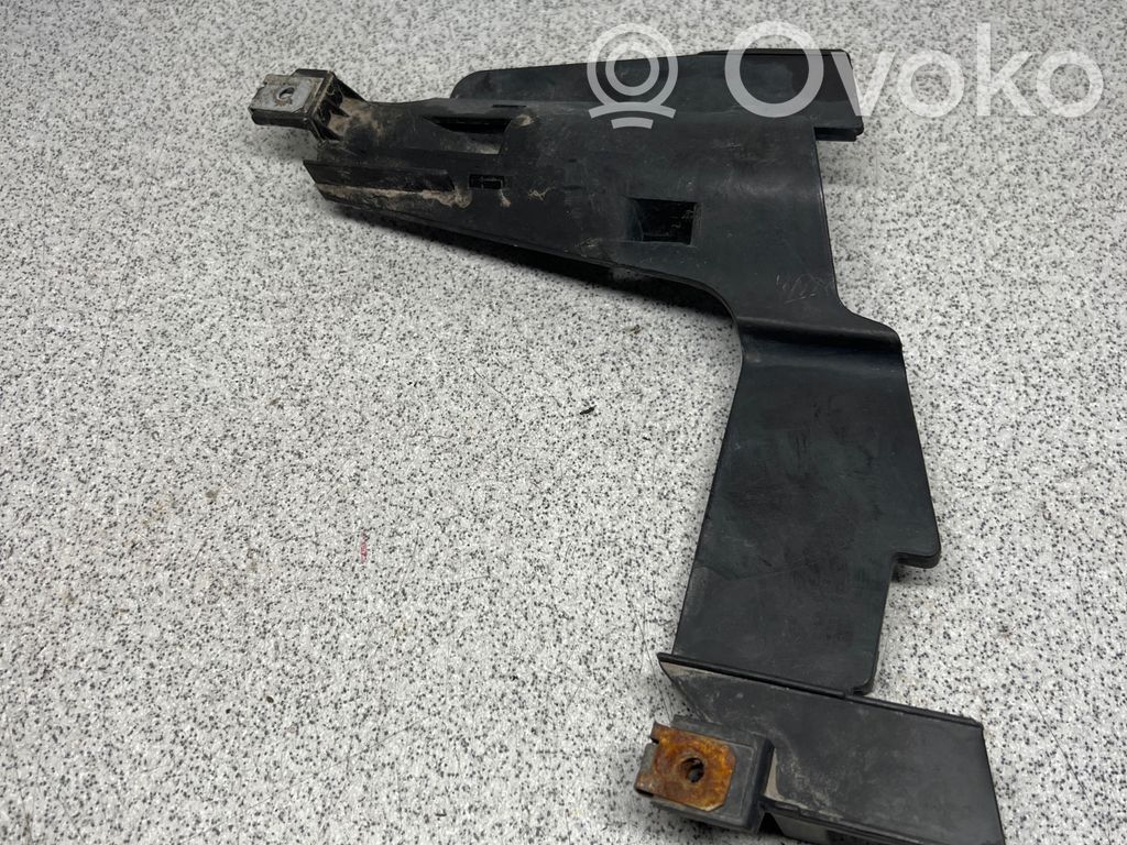 BMW 3 E46 Headlight/headlamp mounting bracket 