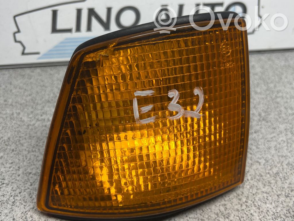 BMW 7 E32 Front indicator light 