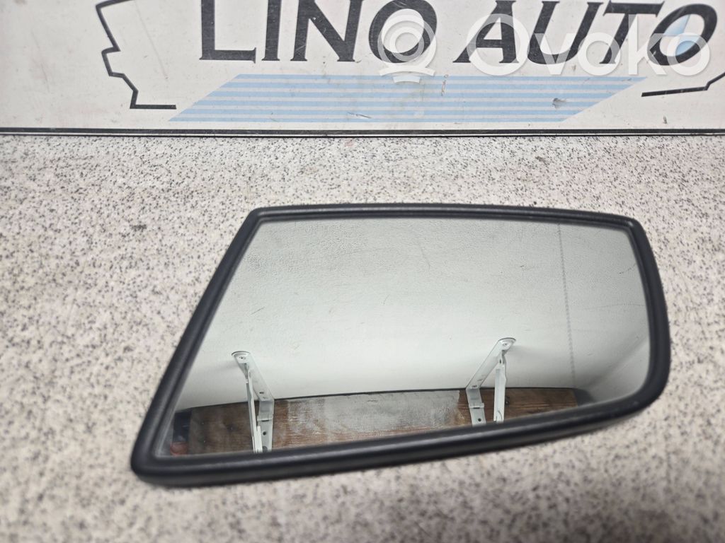 BMW 5 E60 E61 Spoguļa stikls 