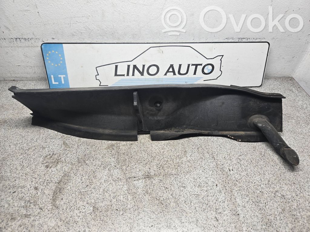 Muu moottoritilan osa   6925973