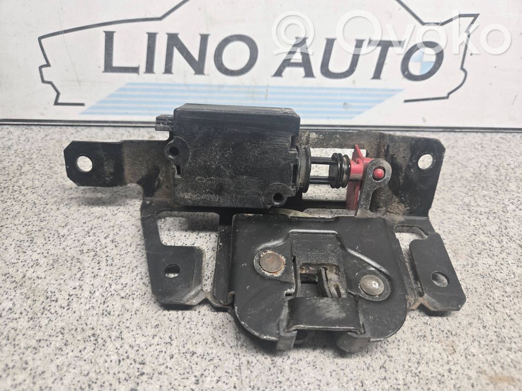 BMW X3 E83 Spyna galinio dangčio 