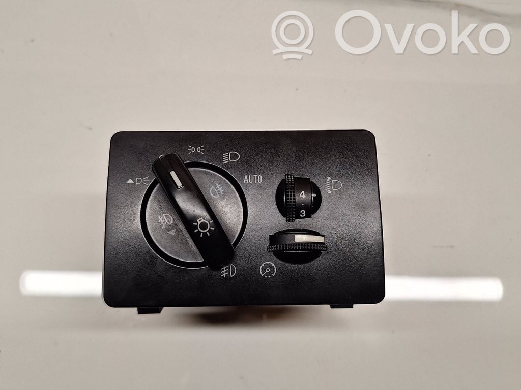 Ford C-MAX I Light switch 