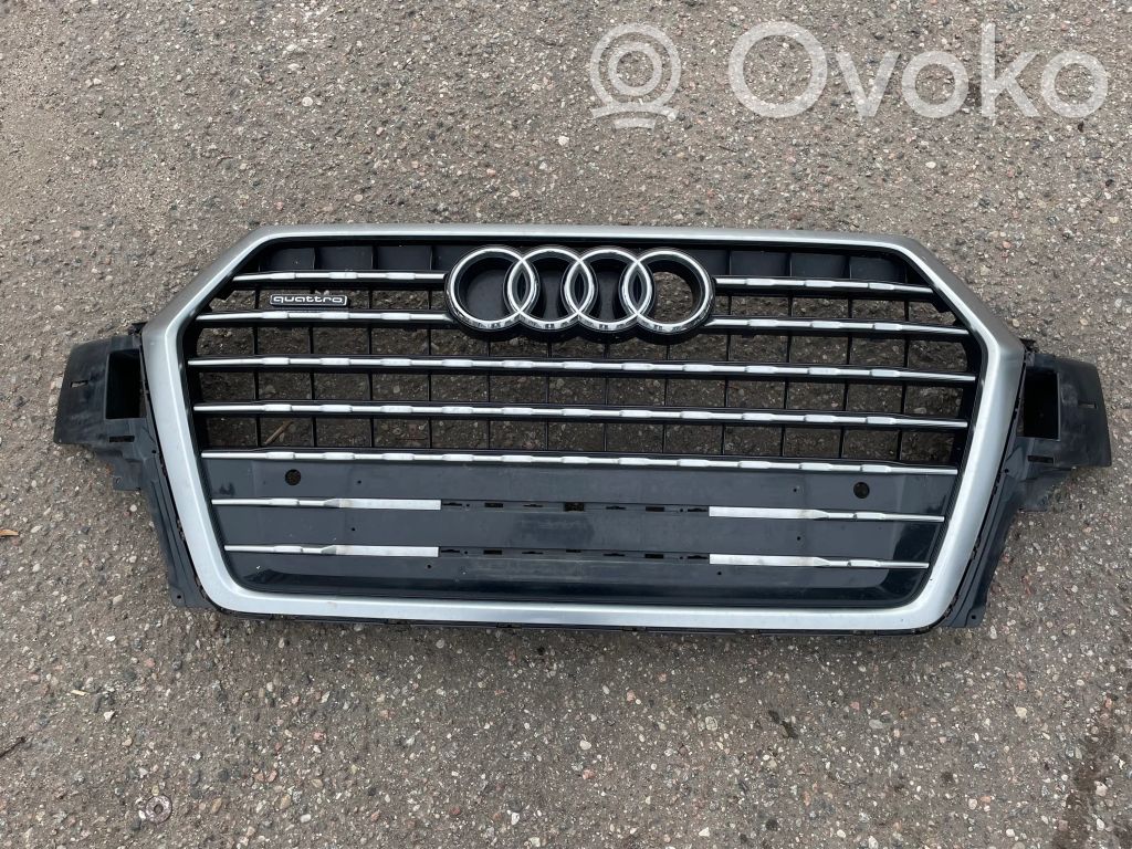 Audi Q7 4M Maskownica / Grill / Atrapa górna chłodnicy 