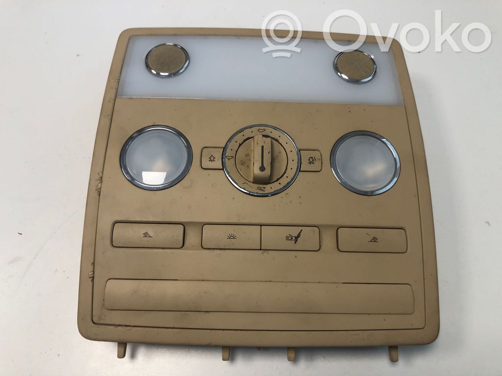Volkswagen Phaeton Front seat light 