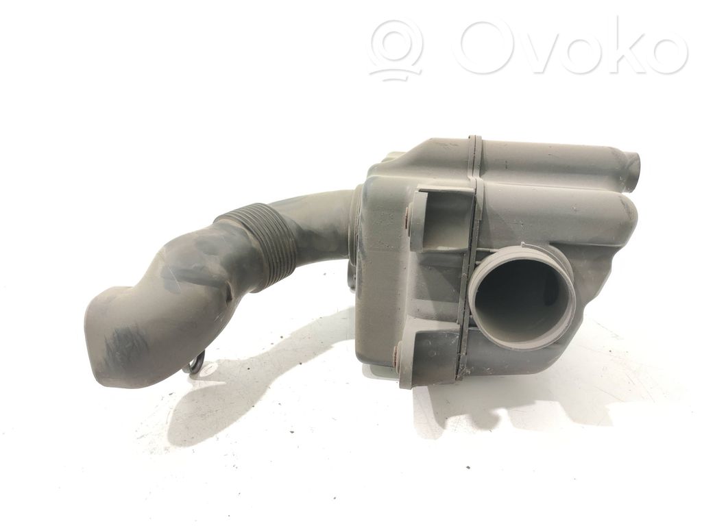 Volkswagen Golf V Cutie filtru aer 
