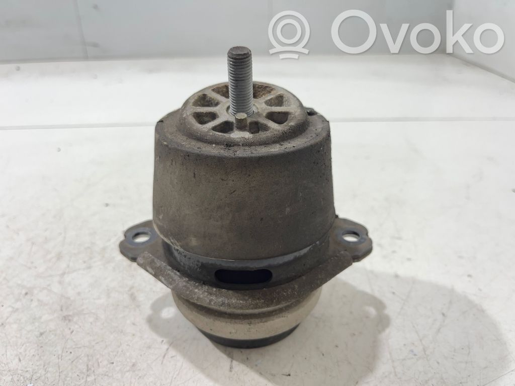 Engine mount bracket   7L8199131A,7L6199131A,5N0407766B,5N0407762F,5N0407762FX,5N0407766BX,7L8199131,7L8199131F
