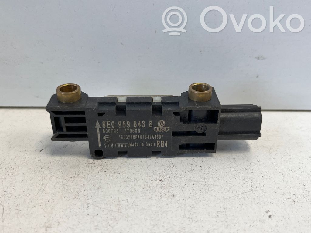Audi A4 S4 B7 8E 8H Airbag deployment crash/impact sensor 