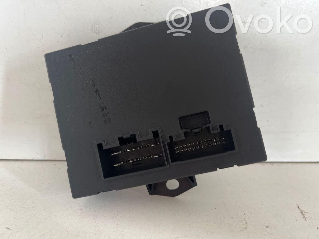 Tailgate/trunk control unit/module   918673