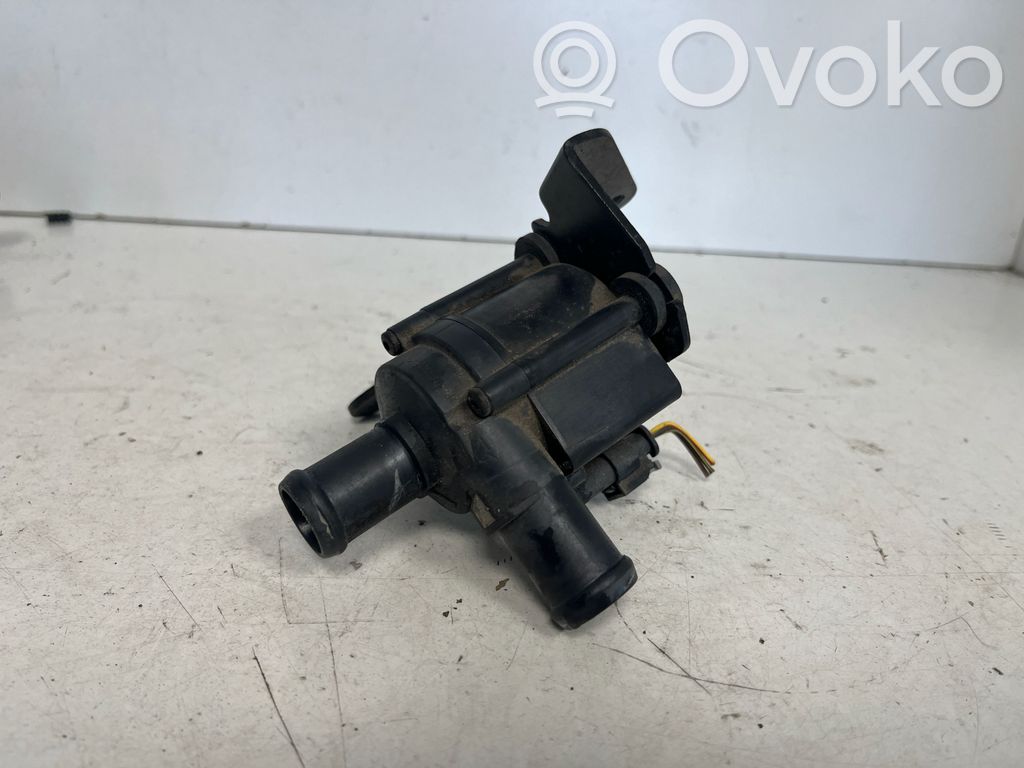 Audi A5 Sähköinen jäähdytysnesteen apupumppu 