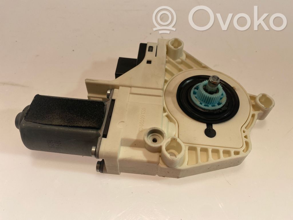 Audi S5 Silnik regulatora szyby drzwi przednich 