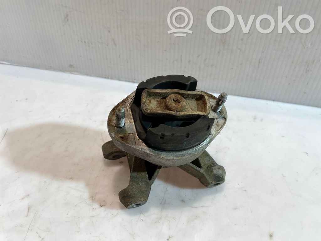 Audi A4 S4 B6 8E 8H Gearbox mounting bracket 