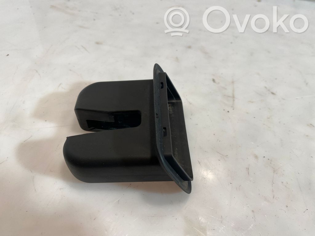 Audi A4 S4 B8 8K Tailgate/boot lid lock trim 