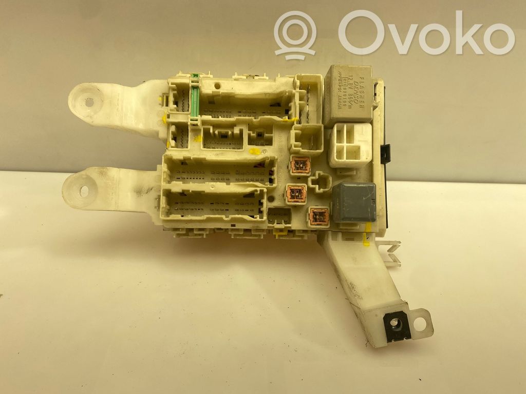 Toyota Auris 150 Fuse module 