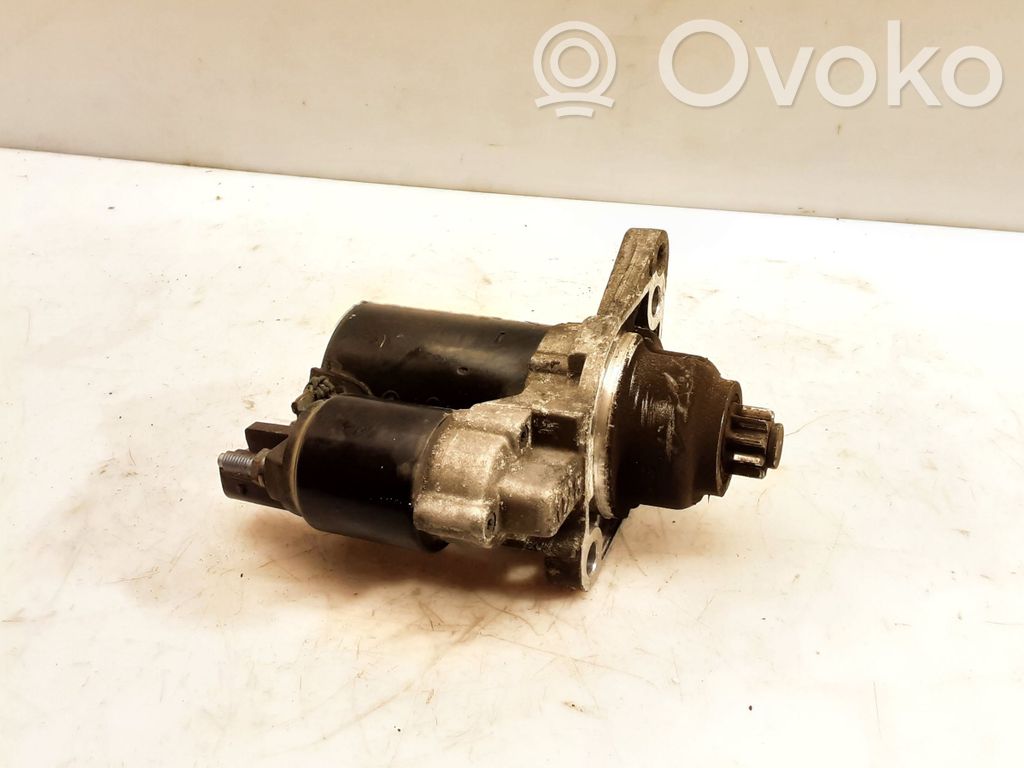 Volkswagen Touran I Motor de arranque 