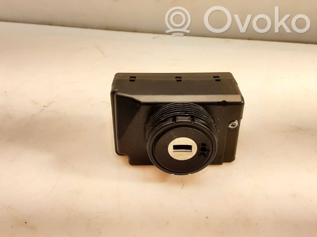 Užvedimo spynelė   3D0905865F