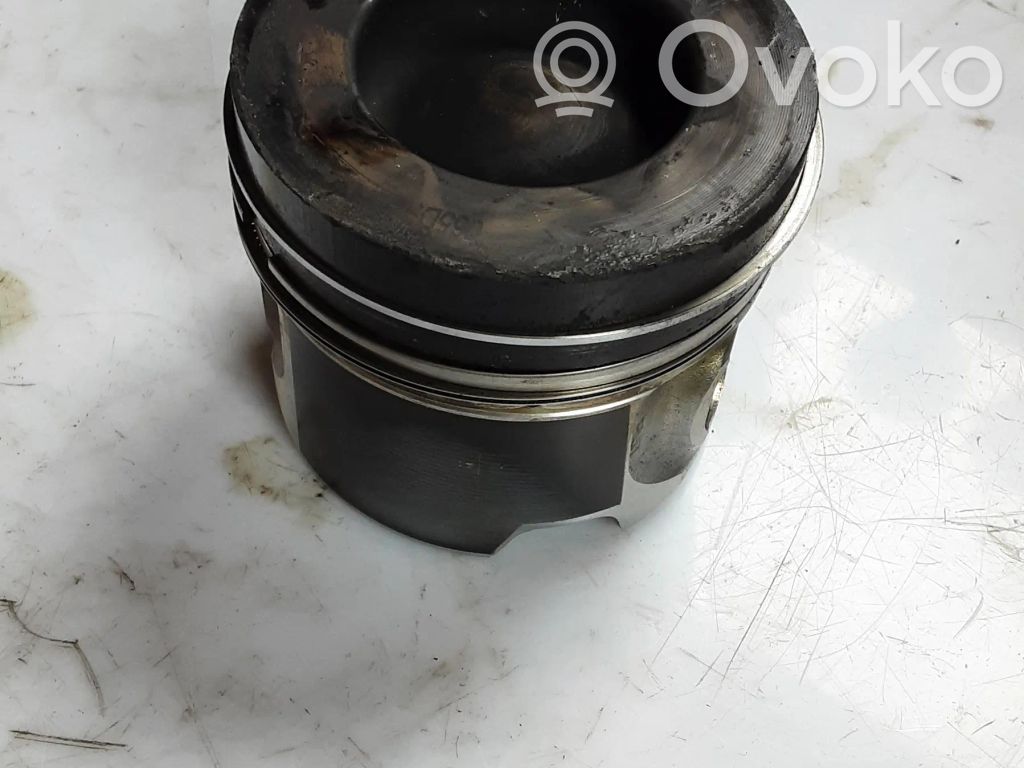 Audi A6 C7 Piston 