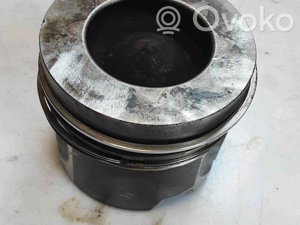 Audi A6 C7 Piston 