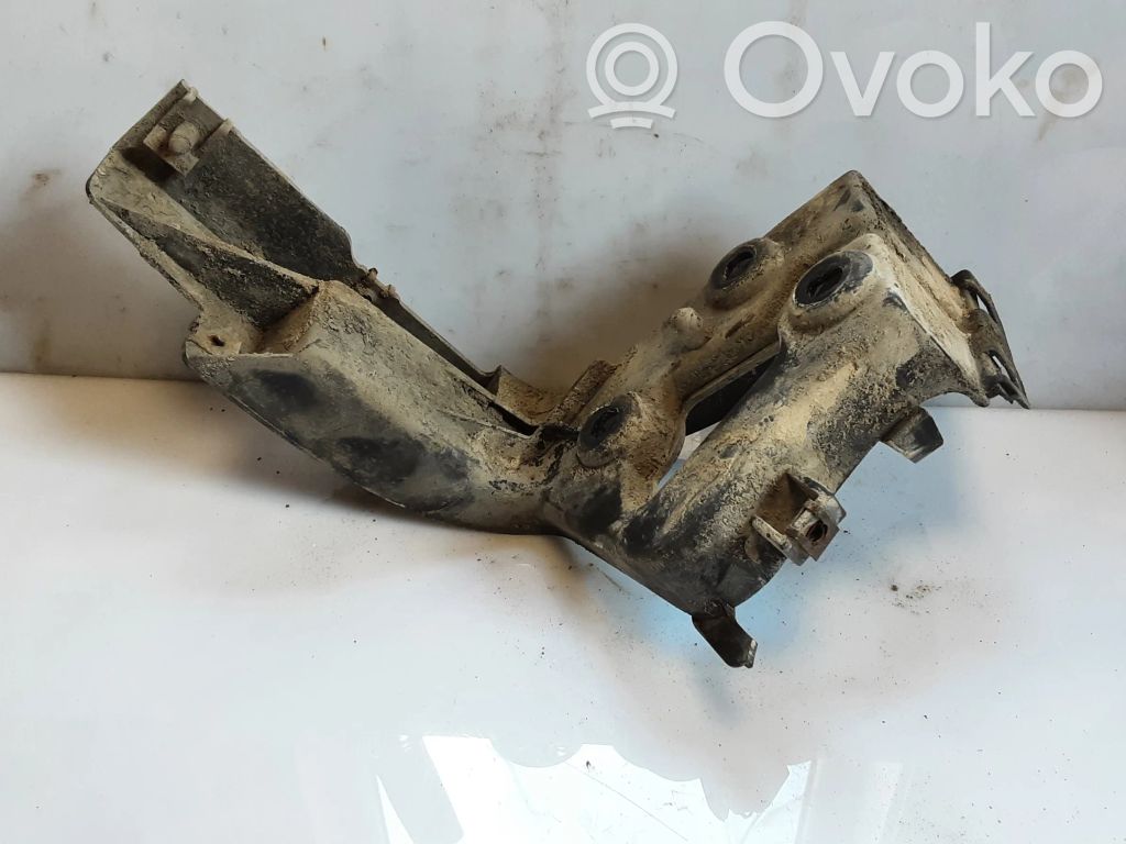 Audi A8 S8 D3 4E Rear bumper mounting bracket 