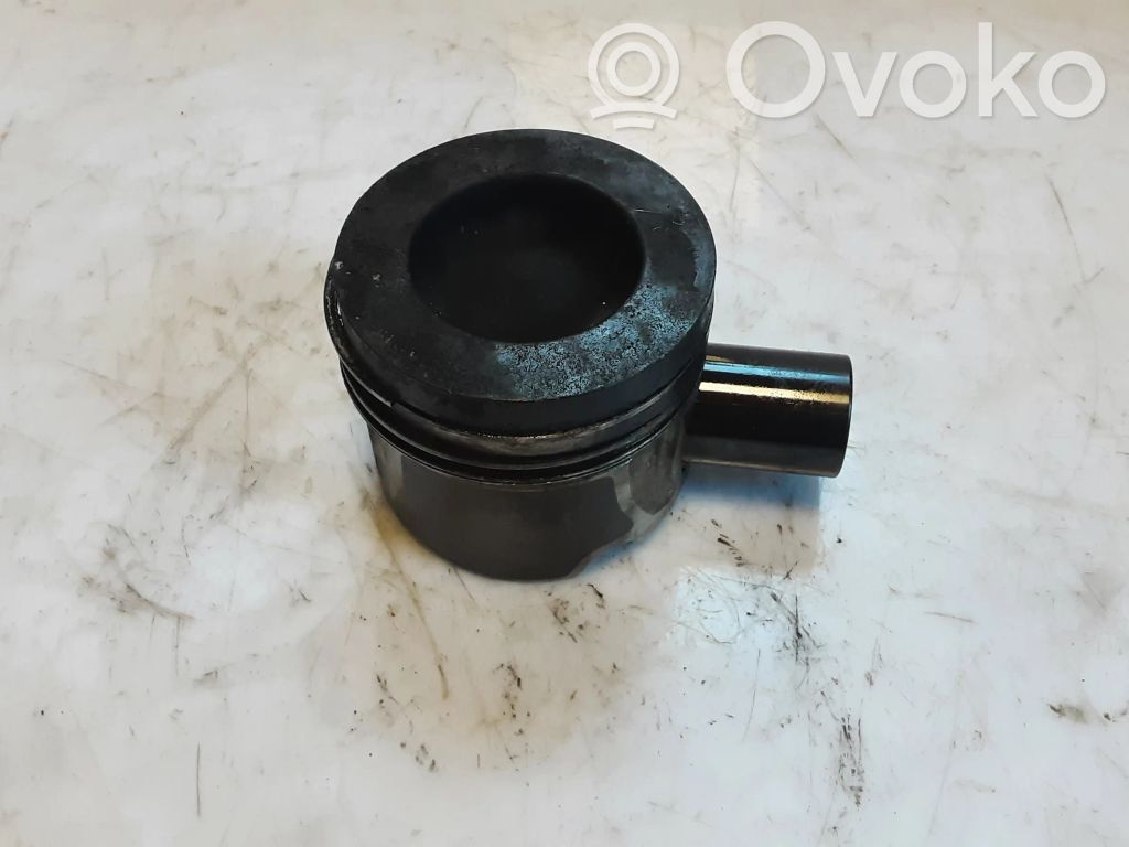 Pistón   8372T,9R2