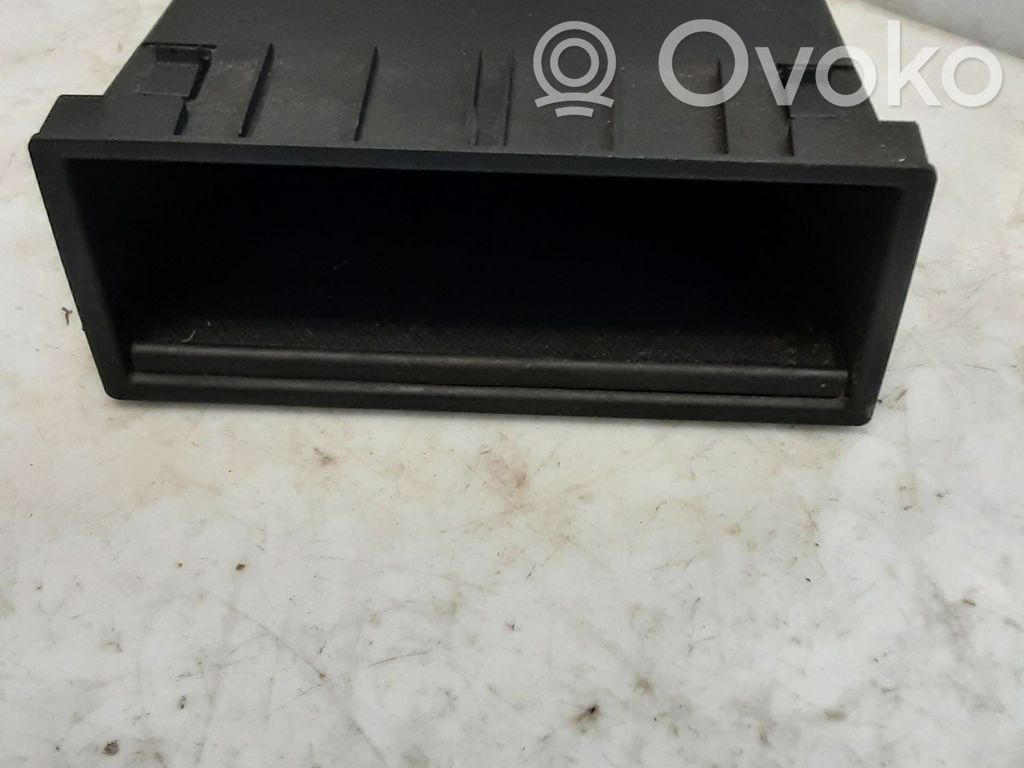 Audi Q7 4L Consola central de la guantera 