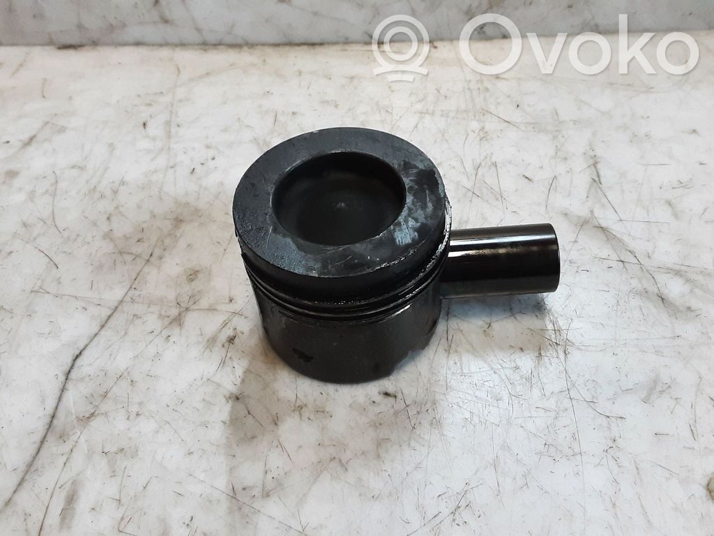 Audi Q7 4M Piston 