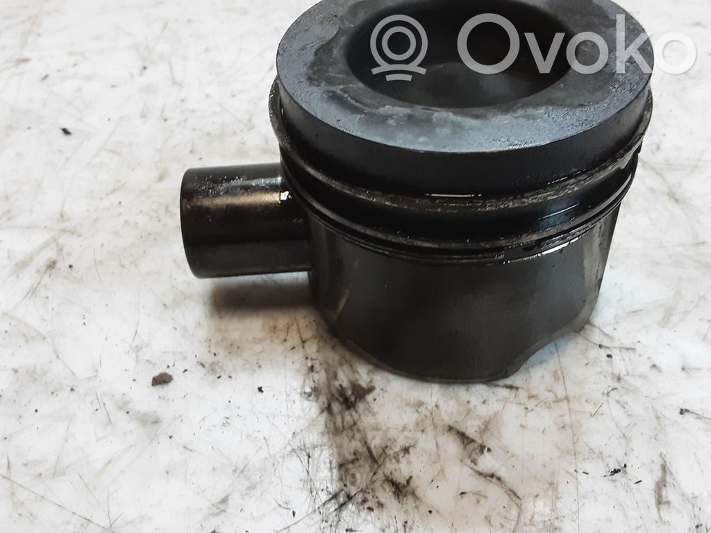 Pistón   8372T,5R2